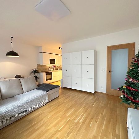 Apartment With Free Parking In Prague Ngoại thất bức ảnh